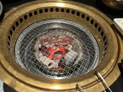 -山川小町·极番烧肉(新地假日广场店)