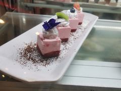 草莓慕斯蛋糕-四海一家自助餐(益田假日广场店)