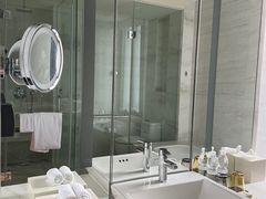 -上海漕河泾万丽酒店