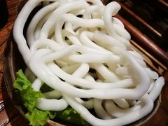 -老牌坊云南鱼豆花火锅(爱建店)