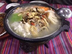 香巴拉云南餐厅(华莱坞店)-香巴拉云南餐厅(华莱坞店)