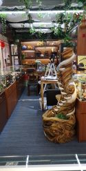 -灵彩珠宝(朗香街店)