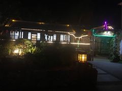 -百里峡七彩艺术小镇