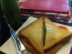 鸡蛋培根三明治+奇异果汁-星巴克(珠海中邦酒店店)
