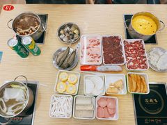 -杨老板·海鲜集市火锅·鲜切牛肉(中防万宝店)