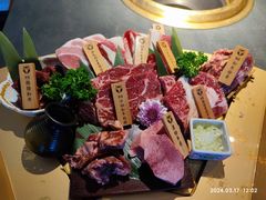 -铭牛烧肉·和牛海鲜自助(高新月牙湖店)
