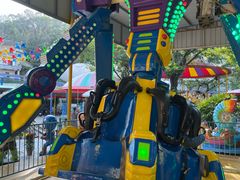 -顺德大良半月城游乐场