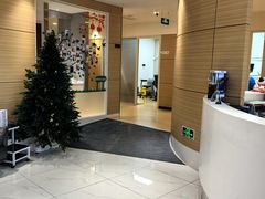 -瑞尔齿科(上海长风大悦城店)