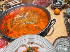 -野山舂·贵州现舂酸汤火锅(鸿通城店)