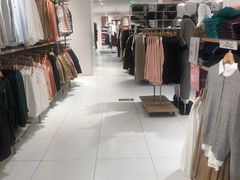 -优衣库(上海正大广场店)