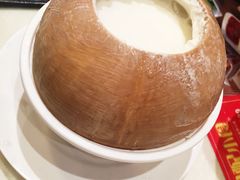 椰皇燕窝炖雪蛤-许留山(上海街店)