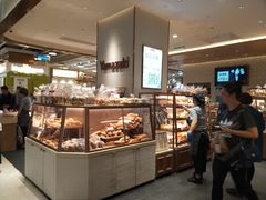 面包甜点陈列柜-山崎面包(静安久光店)