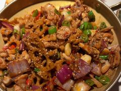 干锅牛蛙-三杯赤運·中式小酒馆(所城里店)