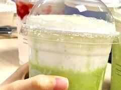 抹茶星冰乐-瑞幸咖啡(绿地锦峰大厦店)