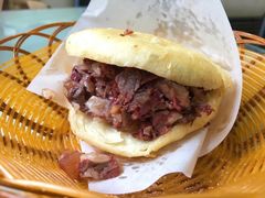 -闫家驴肉老店(华电一校店)