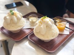 榴莲肉加榴莲冰淇淋-丹礼糖甜品