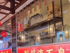 -川流不息·地道川菜·小龙虾(新松江路店)
