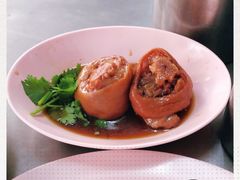 -Kha Mu Charoensang(Silom)