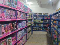 -逝水玩具折扣店