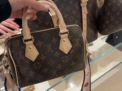 -LV路易威登(海信广场店)