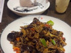 -东口码头·烧鸽子·鱼头泡饼·地方菜(金鹰悦城店)