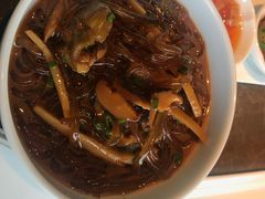 沙蒜烧豆面-新荣记(BFC外滩金融中心店)