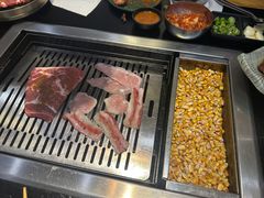 -臻牛烤肉