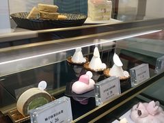 面包甜点陈列柜-浮光之丘MontCake生日蛋糕(花牌坊店)