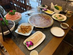 -小天鹅火锅·一线江景洪鼎旗舰店(洪崖洞店)