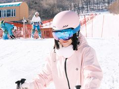-亚布力新体委滑雪场
