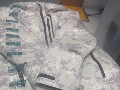 -福奈特洗衣洗鞋(宝华广场店)