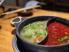 -苗阿哥酸汤牛肉火锅(体育场店)