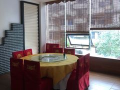 -东方之猪四更烤乳猪(金垦总店)