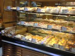 面包甜点陈列柜-长乐饼家(五羊新城店)