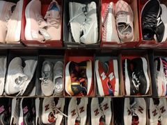 -New Balance(王府井奥莱·香江小镇店)