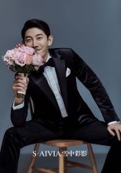 -雪中彩影婚纱摄影·微光艺术中心