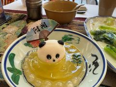 -刘姐啤酒鱼民族演艺餐厅(西街总店)