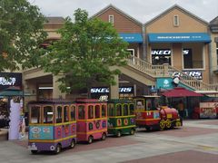 -王府井奥莱临潼小镇(临潼店)