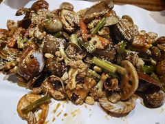 -东来菜馆•手抓海鲜家常菜•海鲜锅贴(鸽子窝店)