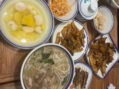 -云阿蛮云南生烫牛肉米线(奉贤路店)