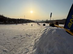 -采薇庄园四季滑雪场