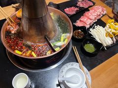 -果松木炭酸菜铜火锅·外婆参鸡汤