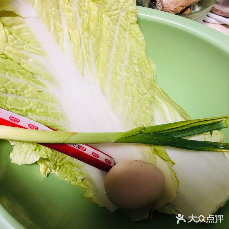 辣椒油 再用筷子搅拌均匀 防止粘锅 就可以出锅了