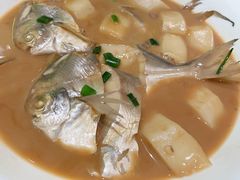 家烧白扁中鲳鱼-甬府小鲜(万象城店)