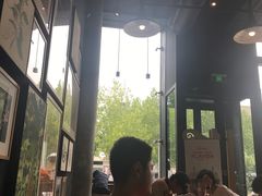 -星巴克臻选(济南恒隆店)