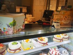 -花花卷卷·鲜食蛋糕(静安久光百货店)