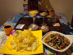 -月亮眼花园餐厅书吧酒吧