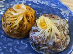 糯米咸蛋黄芝士烧卖-鑫震源·苏式大虾生煎(山塘街店)