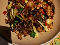 -八府香鸭·啫啫煲(华山路店)