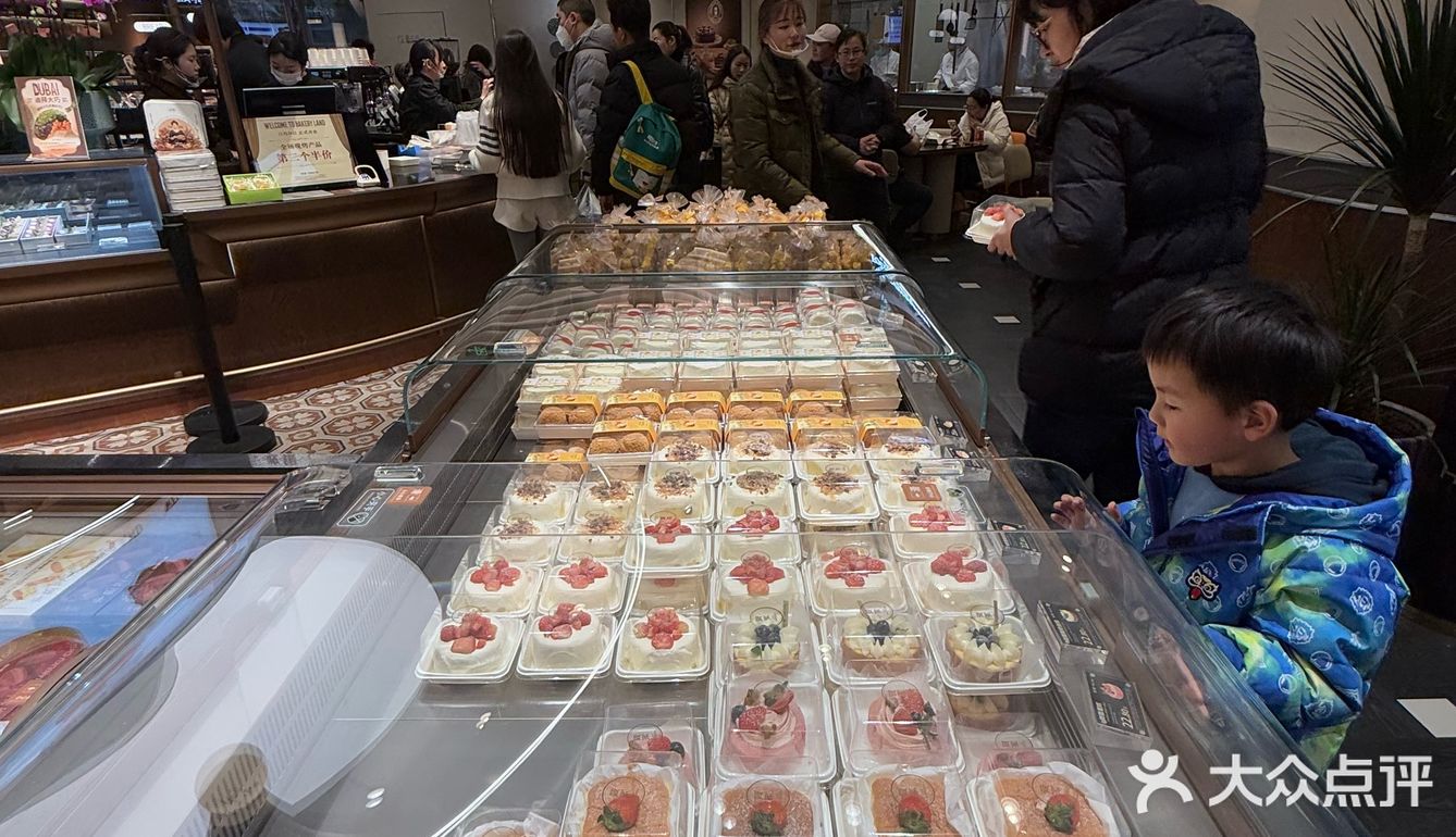 千万不要带减肥的女朋友！来这家面包店！